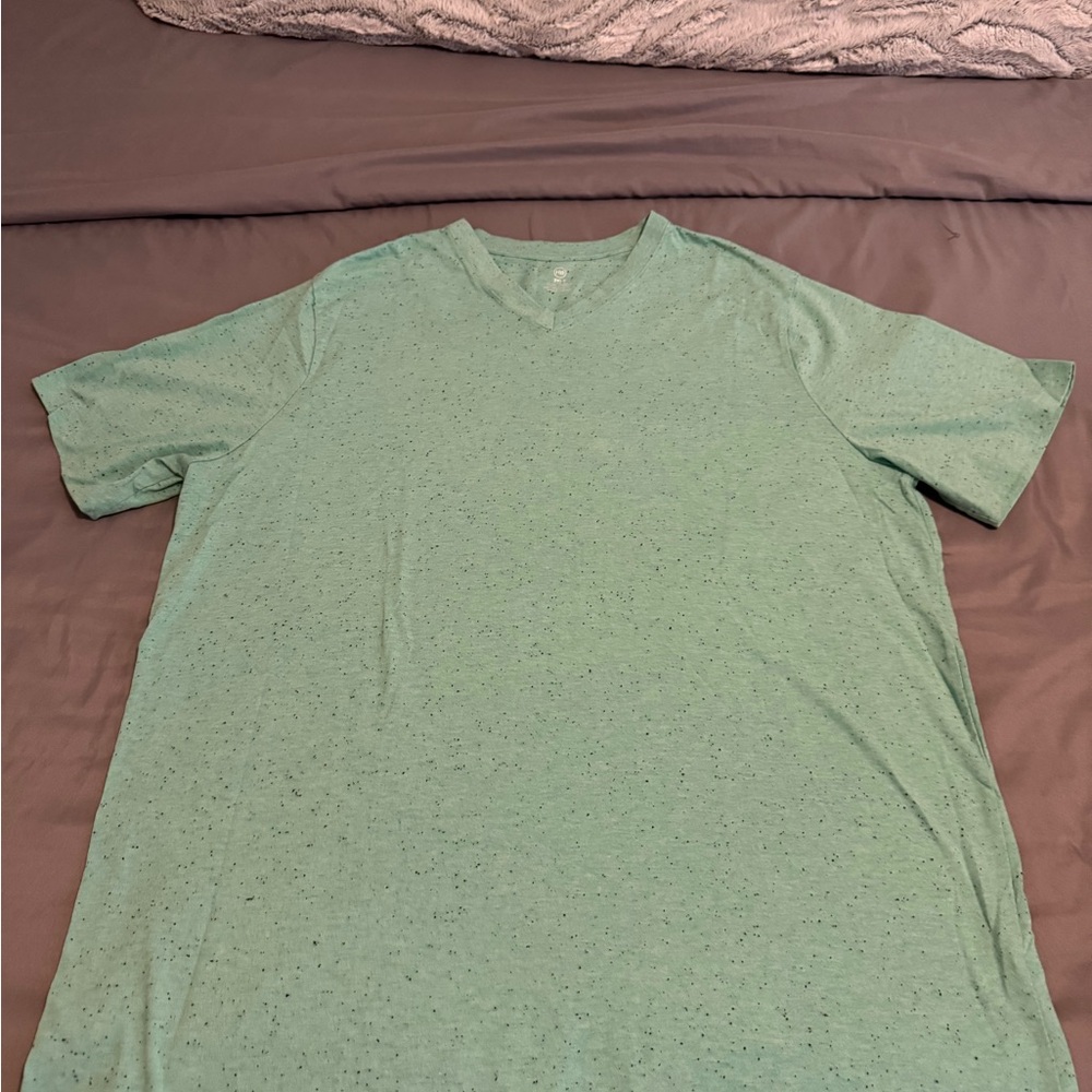 Men’s V-neck